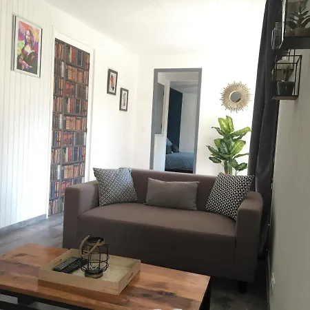 Duplex En Ardeche 度假居